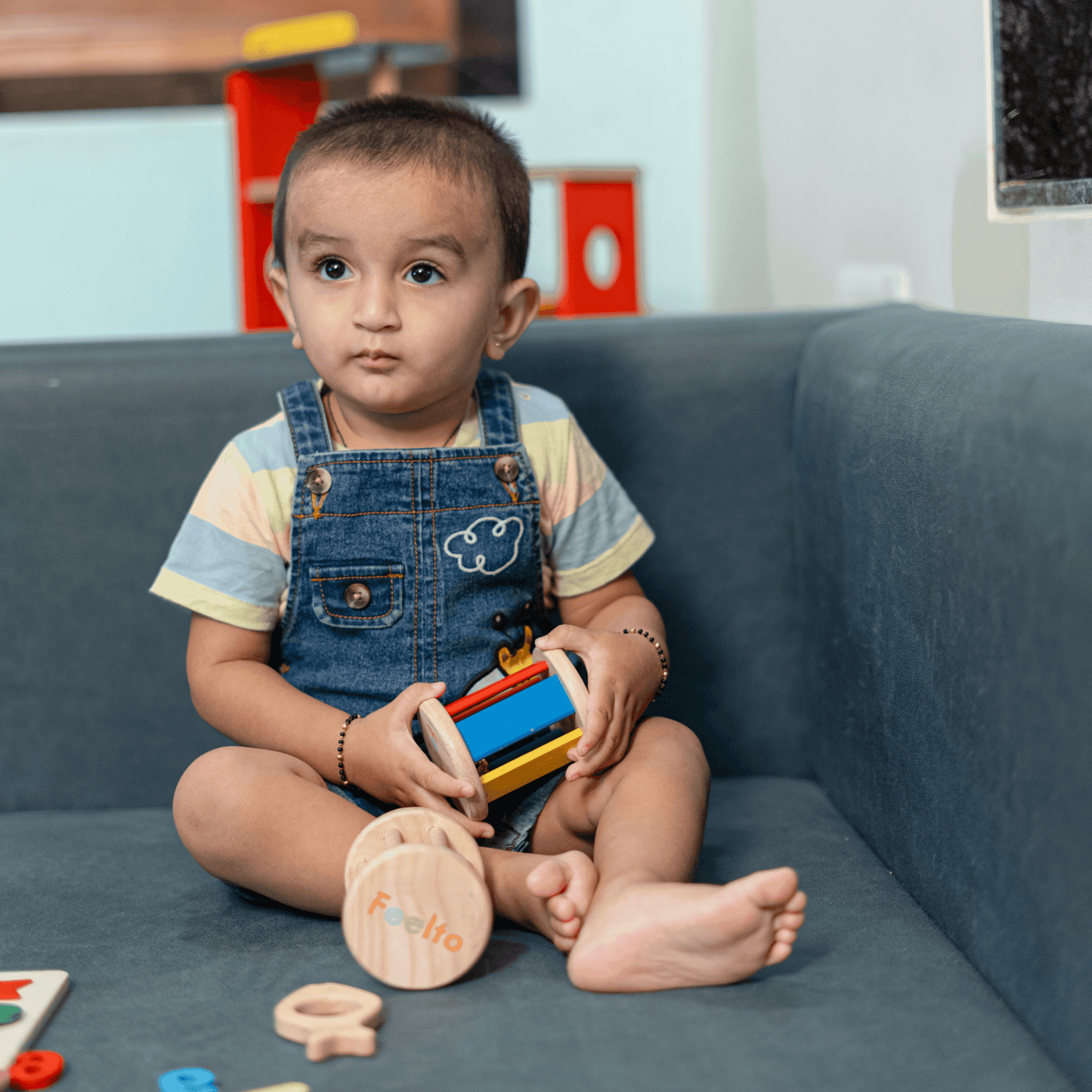 Toy Wooden Roller Rattle - Safe & Engaging Toy for Infant